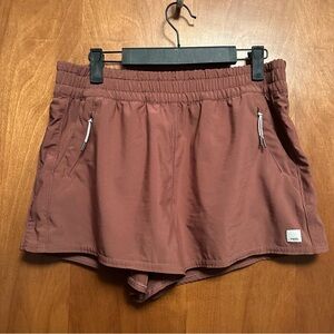 Vuori Shorts Womens Large Rust Brown